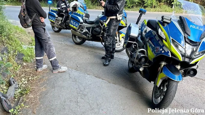 Zatrzymanie nietrzeźwego kierowcy hulajnogi elektrycznej przez policję w Jeleniej Górze