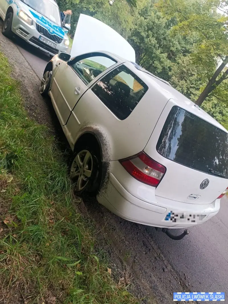 Mężczyzna z dożywotnim zakazem prowadzenia pojazdów zatrzymany po pościgu