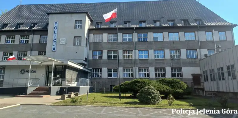 Interwencja policjanta zapobiegła tragedii w Jeleniej Górze