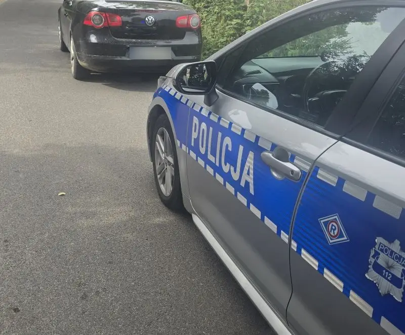 Kierowca bez uprawnień, pod wpływem alkoholu i narkotyków zatrzymany przez policję