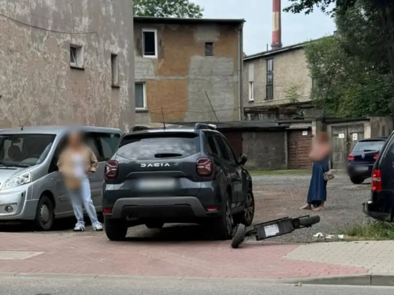 Kolizja pomiędzy samochodem osobowym a hulajnogą elektryczną w Kamiennej Górze