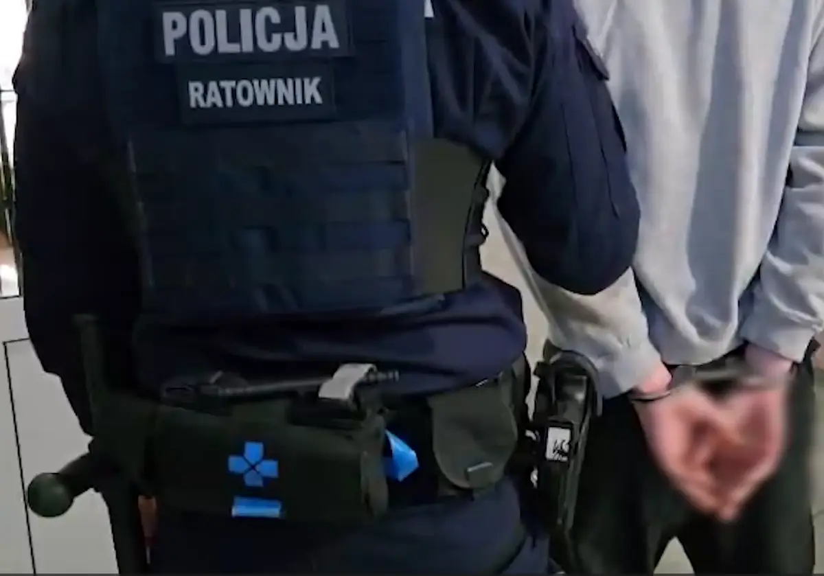 Mężczyzna zatrzymany po nocnej awanturze przed lokalem. 18-latek aresztowany