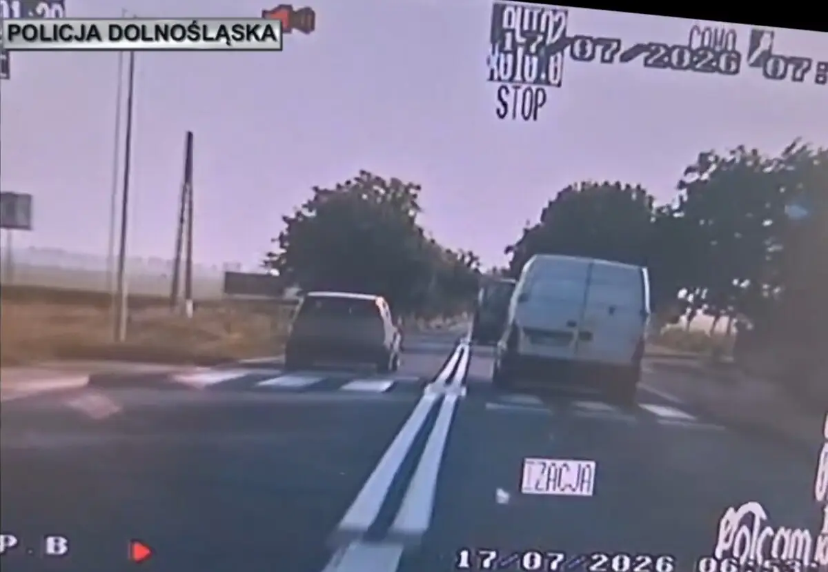 Nieodpowiedzialność na drodze: 25 punktów karnych i mandaty dla kierującej Nissanem