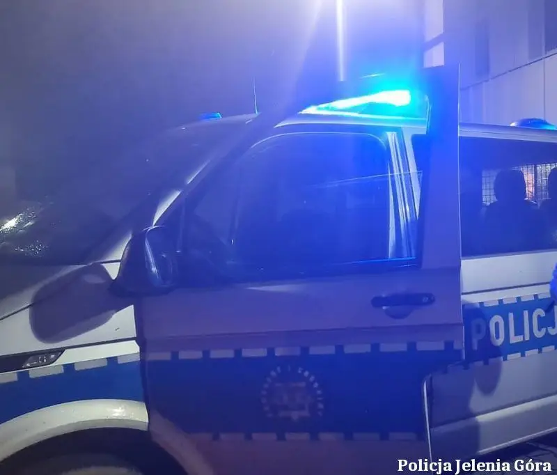 Sukces poszukiwań seniora. Policja udziela porad dotyczących bezpieczeństwa w lesie