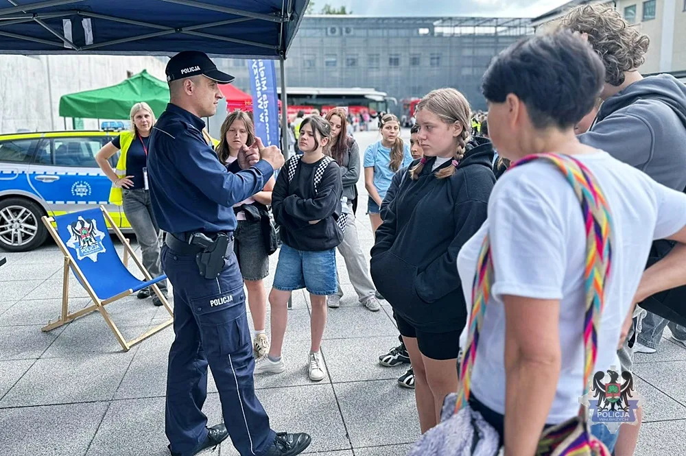 Profilaktyka policyjna w Wałbrzychu – wydarzenie edukacyjne dla mieszkańców