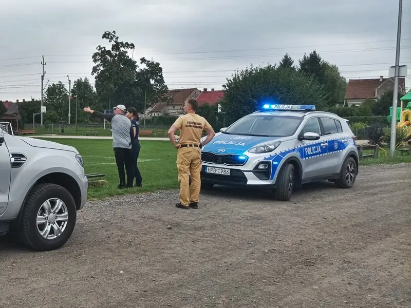 Interwencja dzielnicowych podczas groźnej sytuacji w lesie