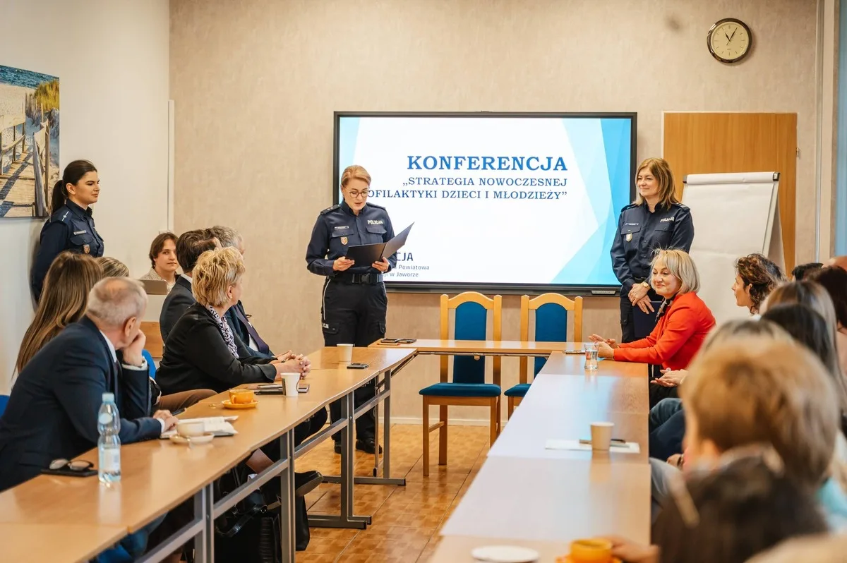 Konferencja o bezpieczeństwie dzieci i młodzieży: Walka z hejtem i przemocą