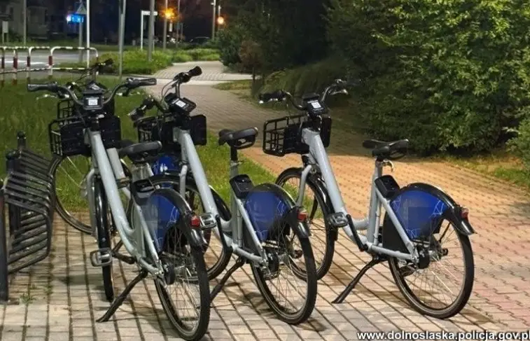17-latki ukarane wysokimi mandatami za jazdę rowerem po spożyciu alkoholu