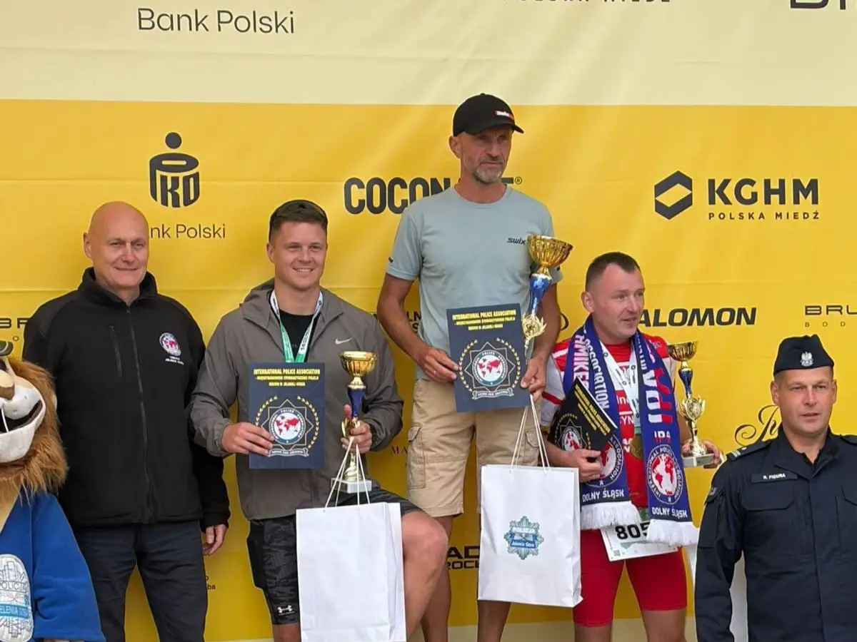 Funkcjonariusz z Złotoryi triumfuje wśród policjantów podczas 14. Letniego Biegu Piastów