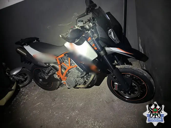 Zatrzymano trójkę podejrzanych o kradzież motocykla wartości 28 tysięcy złotych