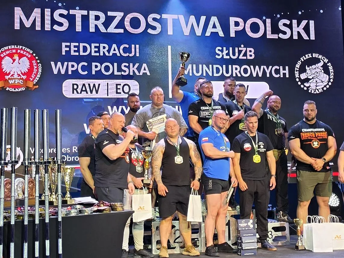 Dolnośląscy policjanci zdobywają medale na XII Mistrzostwach Polski Służb Mundurowych w Wyciskaniu Sztangi Leżąc