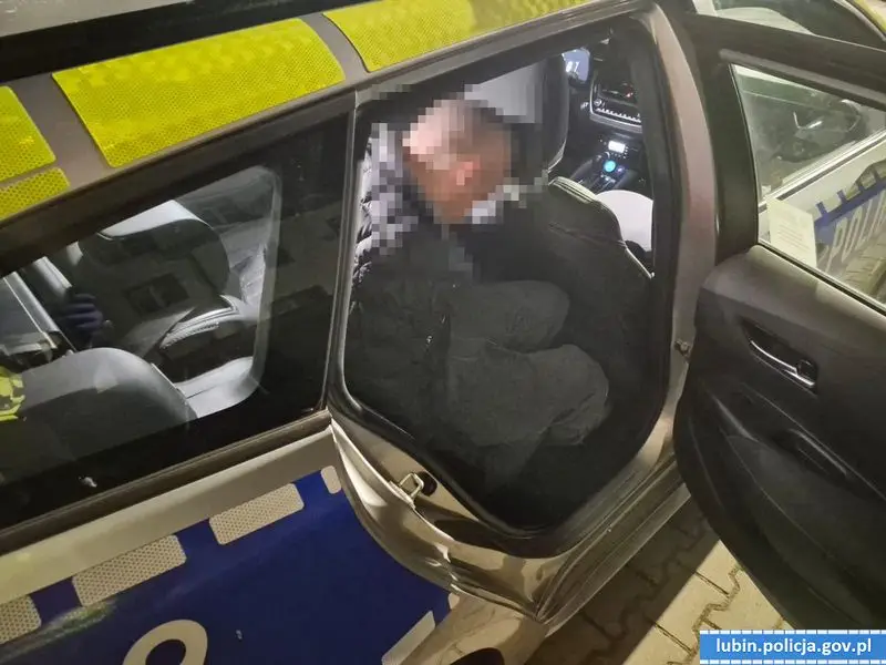 Zatrzymanie 41-latka w Lubinie po kontroli BMW skradzionego w Niemczech