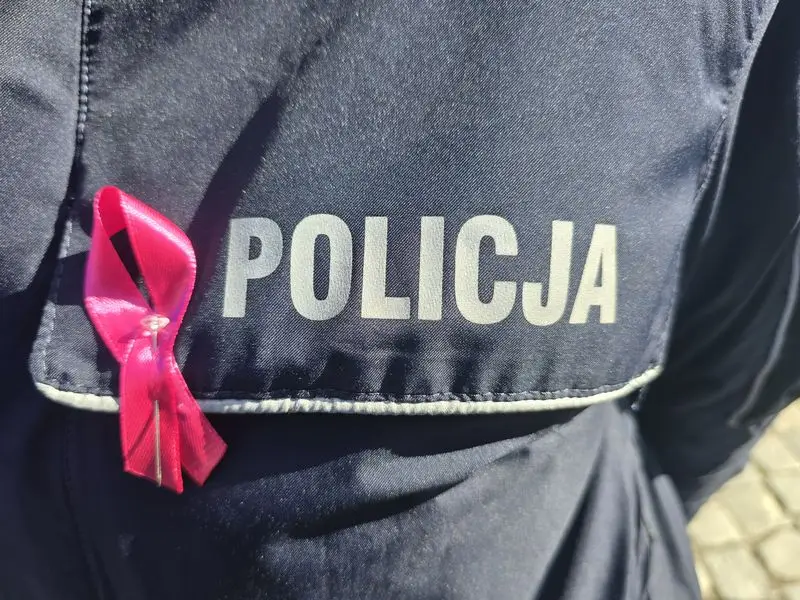 Policjantki z Dzierżoniowa wsparły kampanię „Różowa Wstążeczka”