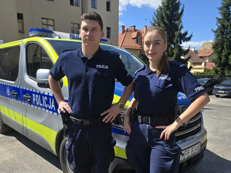 Policjanci z Trzebnicy odnaleźli zaginioną 89-latkę i przekazali ją rodzinie