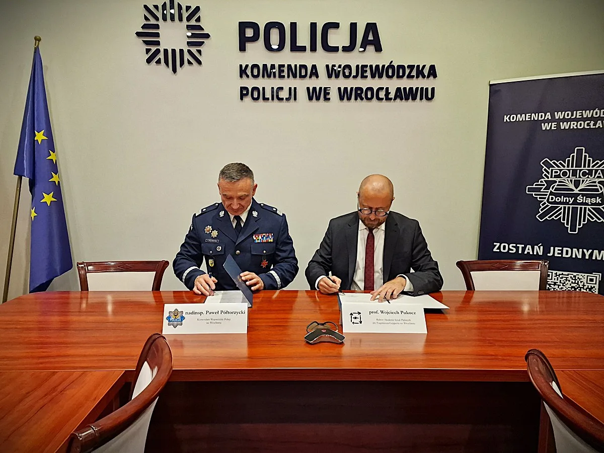 Współpraca między Komendą Wojewódzką Policji a Akademią Sztuk Pięknych we Wrocławiu