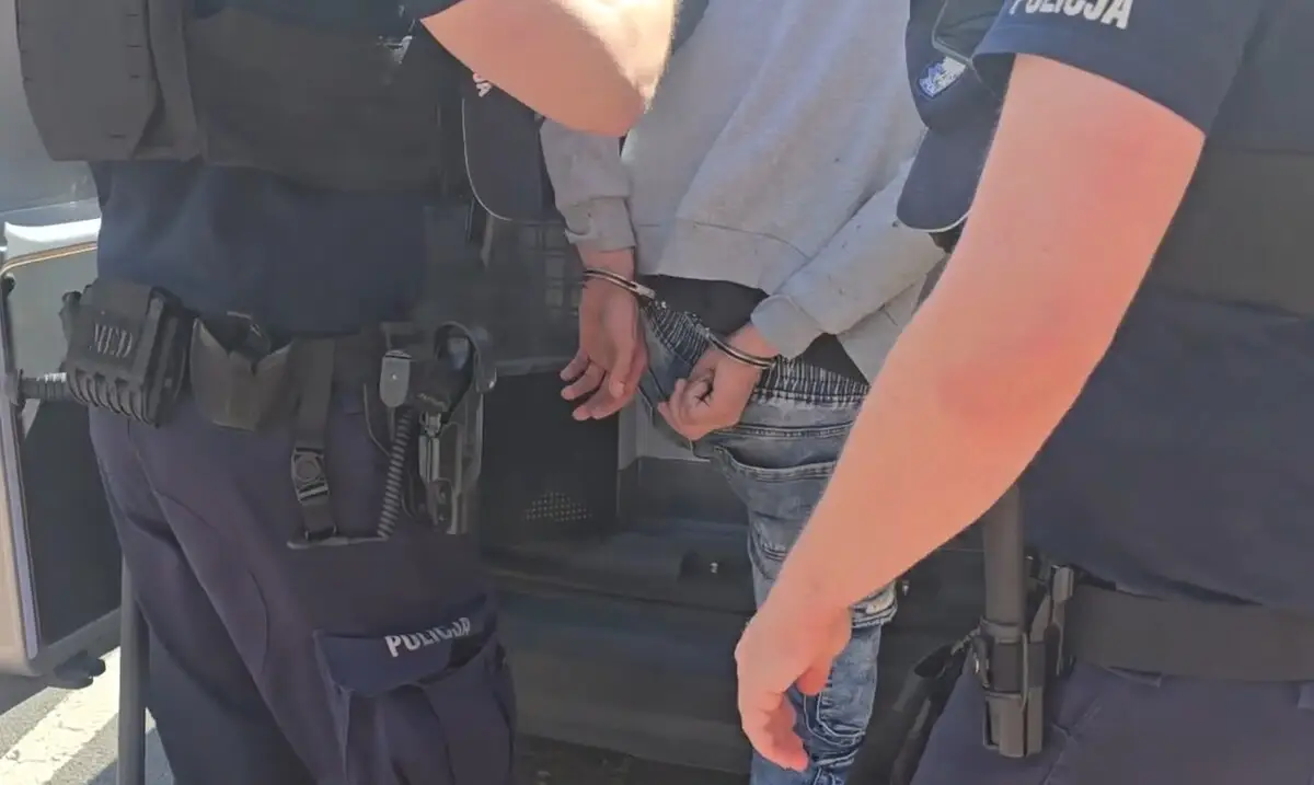 Wynik ucieczki przed policją: wyrok i wniosek o deportację dla 20-latka